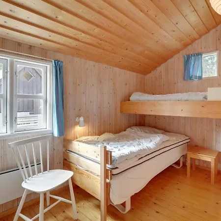 Laeff - 50m From The Sea By Interhome *