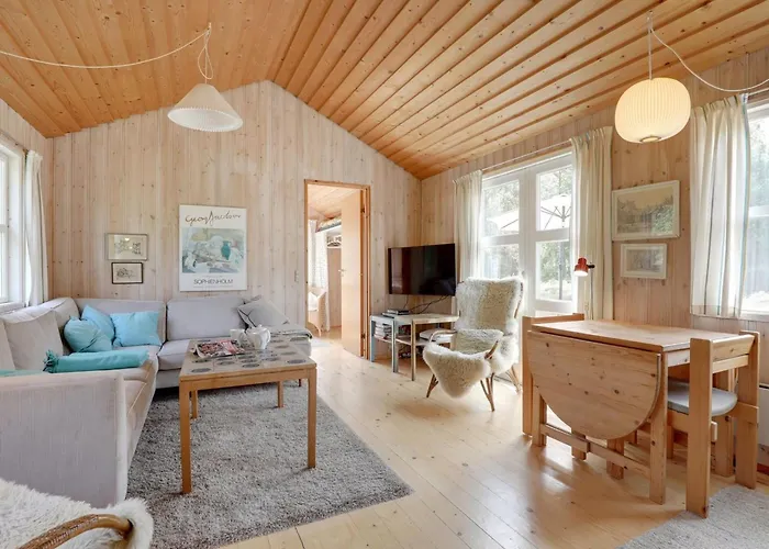 Laeff - 50m From The Sea By Interhome